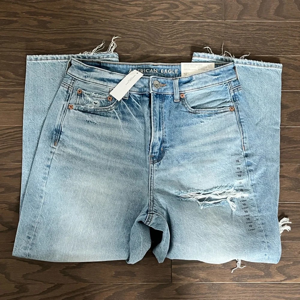 American Eagle High Rise Jean - Picture 2 of 9